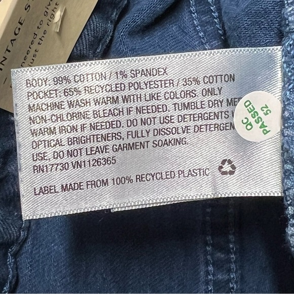 Universal Thread Vintage Midi High Waist Cutoff Shorts - Picture 4 of 4